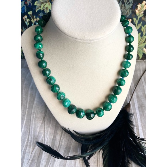 *SOLD* Genuine Malachite Beaded Vintage Handcrafted Statement Necklace Graduated - Picture 1 of 10